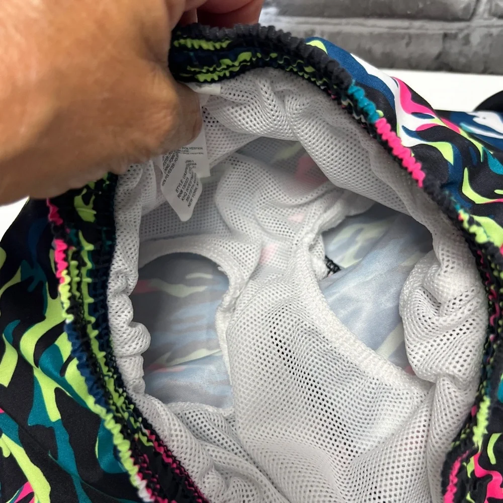 Under Armour swim‎